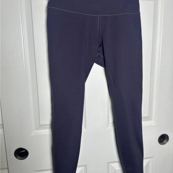 Athleta Yoga Pants Medium Purple Pull-On Leggings Workout Zipper Pocket Fleece - Picture 3 of 10